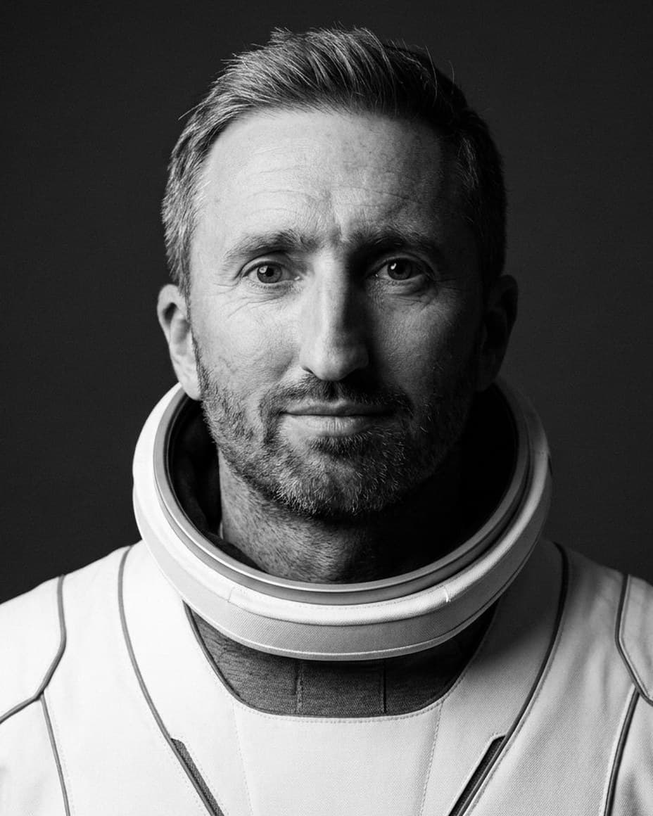 Portrait de Alexandre Kosmala, en combinaison spatiale